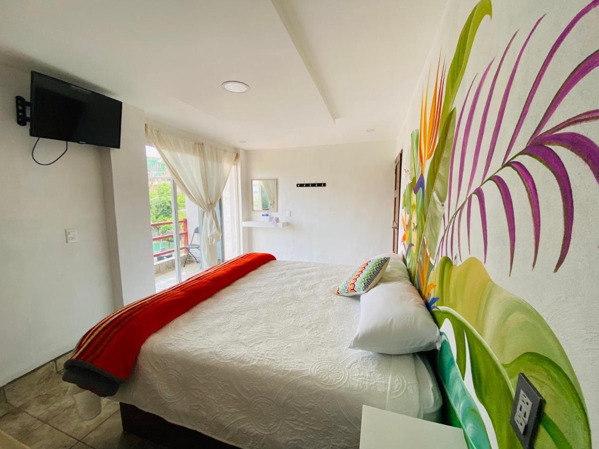 K&M Hotel Ксилитла Екстериор снимка