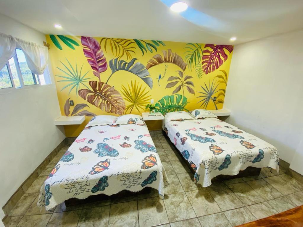 K&M Hotel Ксилитла Екстериор снимка